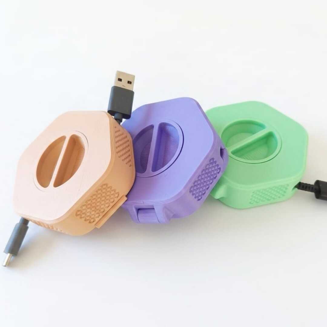 Enrouleur de Câble Rétractable – Compact et Pratique