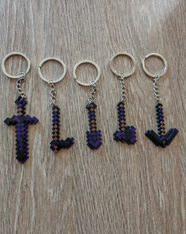 Porte-Clés Minecraft Sword & Pickaxe - Collection de Mini-Armes Pixelisées pour Fans de Gaming – Image 7